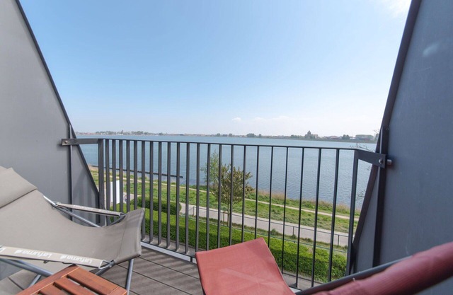 Cosy apartment for 5 people with WIFI, TV, terrace and parking