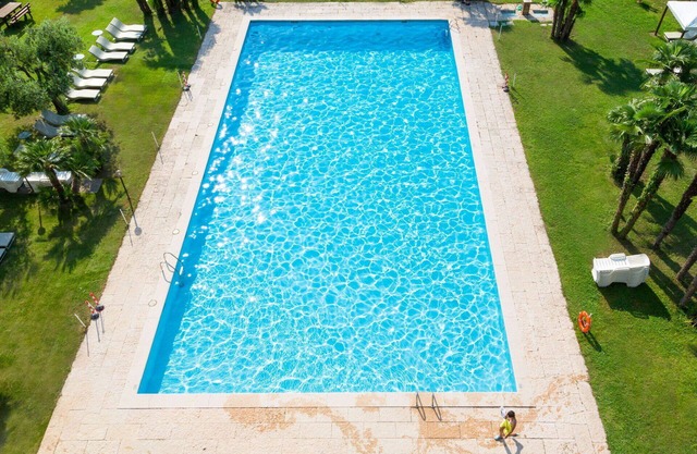 Cosy apartment for 5 people with pool, WIFI, TV and balcony