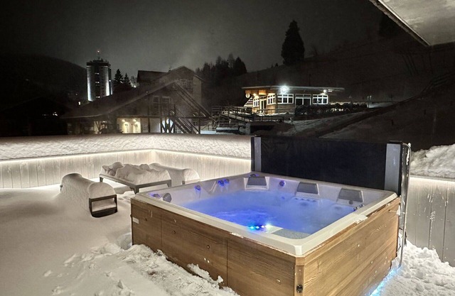 Cosy apartment for 6 guests with hot tub, WIFI, TV, terrace and panoramic view