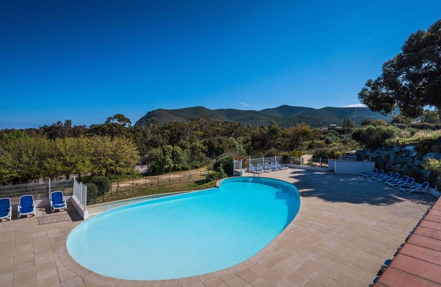 Cosy apartment for 6 guests with pool, WIFI, A/C, TV and patio