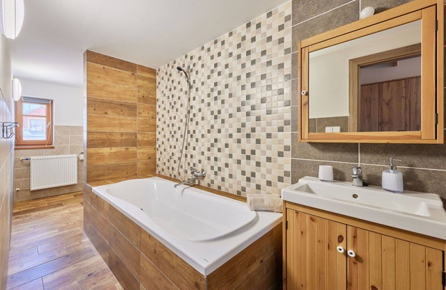 Cosy apartment for 7 guests with WIFI, TV and pets allowed