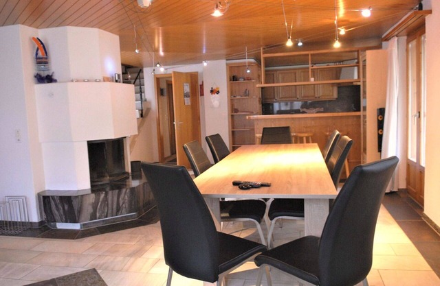 Cosy apartment for 8 guests with WIFI, balcony and pets allowed