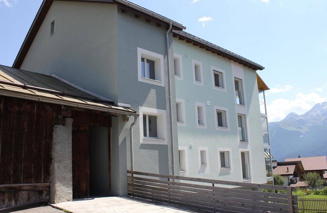 Cosy apartment for 8 people with WIFI, TV and balcony