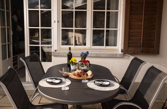 Cosy apartment for 4 people with WIFI and balcony