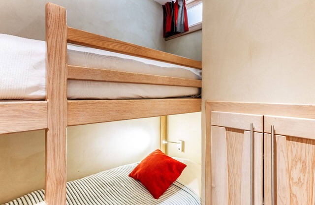 Cosy apartment for 6 guests with WIFI, TV and balcony