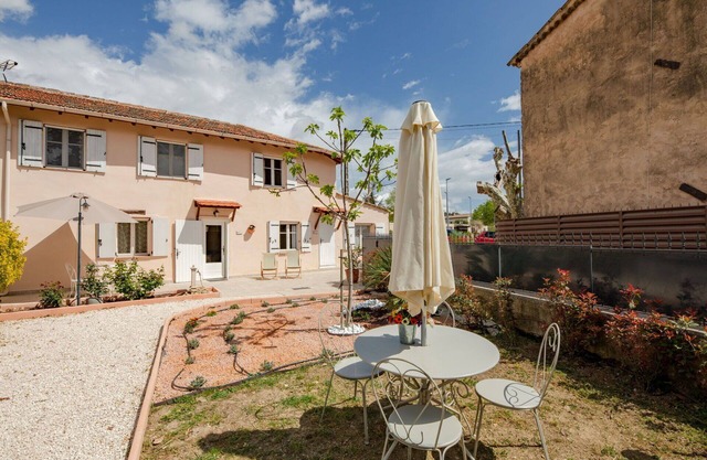Cosy apartment for 4 guests with A/C, WIFI, TV and terrace