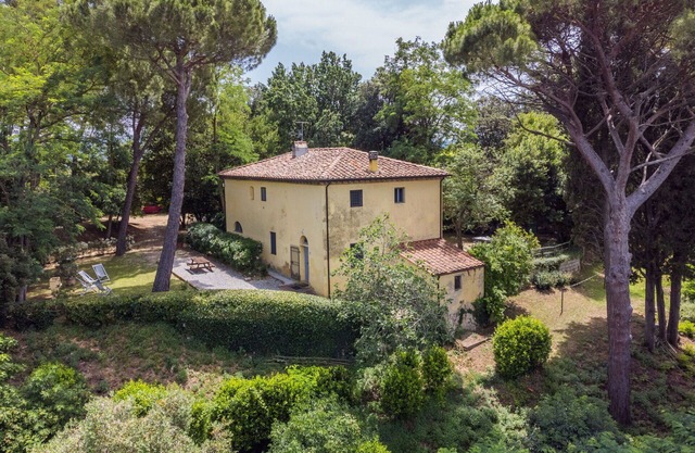 Cosy apartment in villa for 4 people with WIFI, pool and pets allowed