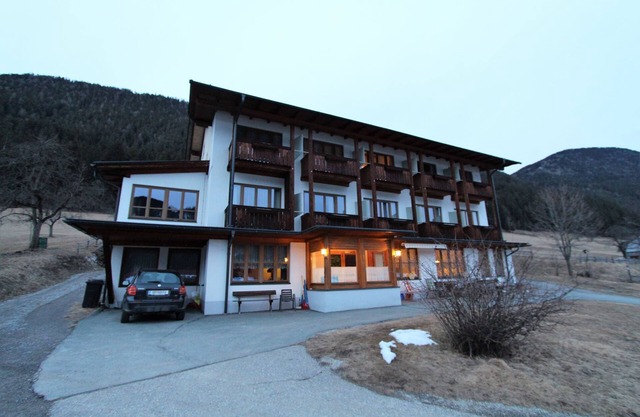 Cosy Apartment in Weissensee near Ski Lift