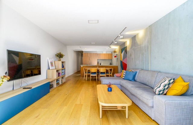Cosy Apartment with Study in Central Braddon