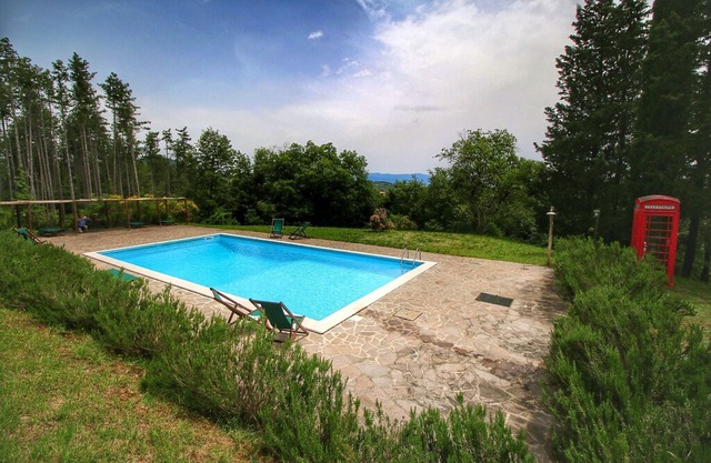 Cosy Cottage in Anghiari with Pool & Garden