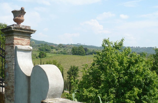 Cosy cottage in Central Tuscany With Shared Pool