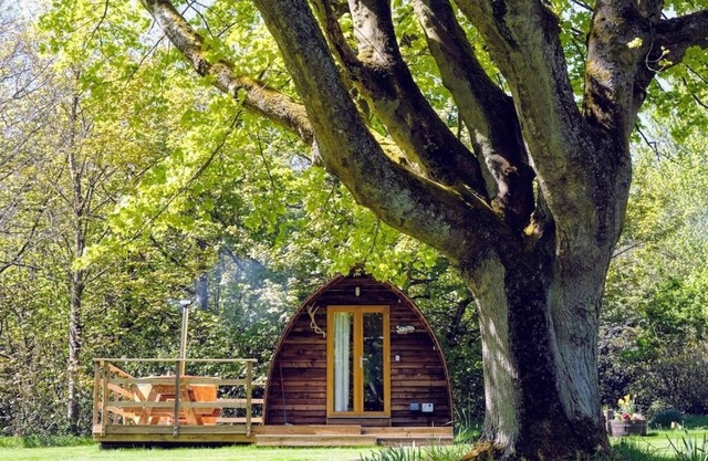 Cosy Ensuite Glamping With A Hot Tub