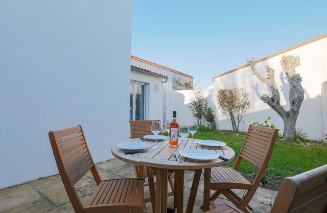 Cosy family house for 6 in Les Portes en Ré