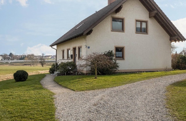 Cosy Holiday Apartment "Höscheler Klein" with Terrace and Wi-Fi