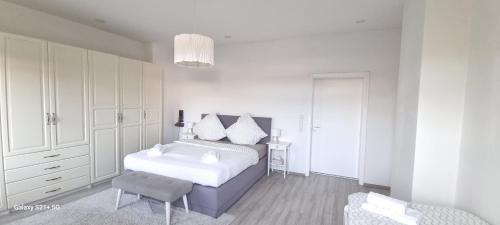 Cosy Living Apartment-120qm-fast wifi-free parking
