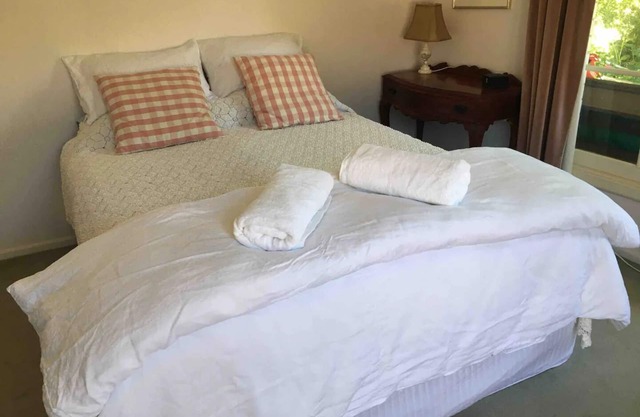 Cosy Oliver Hill retreat, short walk to beach & scenic lookout