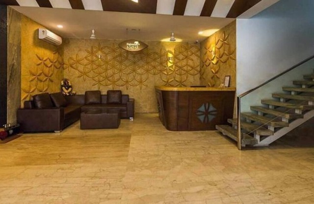 Cosy Room With Private Bath And Work Desk
