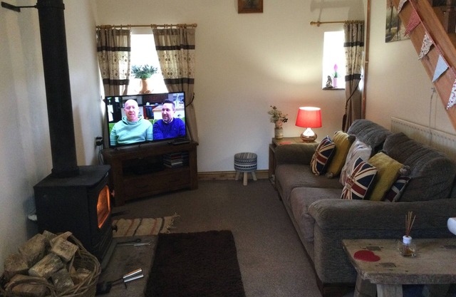 Cosy Rural Cottage Peak District, Pets Welcome, Buxton Derbyshire