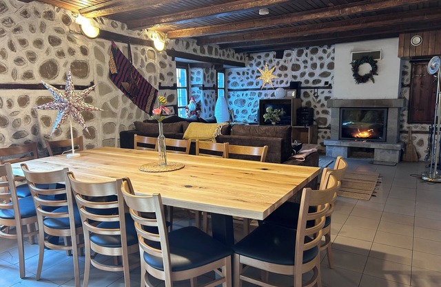 Cosy, rustic house ideal for big families and groups of friends.