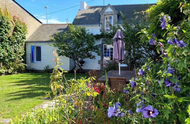 Coté Mer : character house between salt marshes and Côte Sauvage