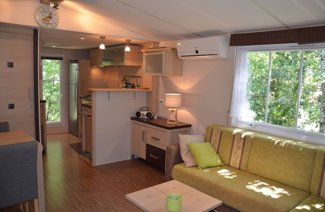 Cottage comfort in a residential area ***** P06