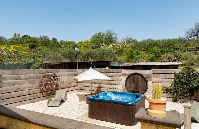 Cottage 'Etna Ranch' with Wi-Fi, Garden & Air Conditioning