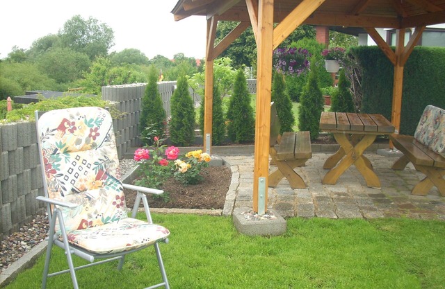 Cottage in the countryside, approx 56 m², separate land, port and town center