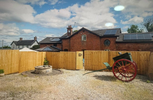 Cottage in Wheaton Aston, Staffordshire