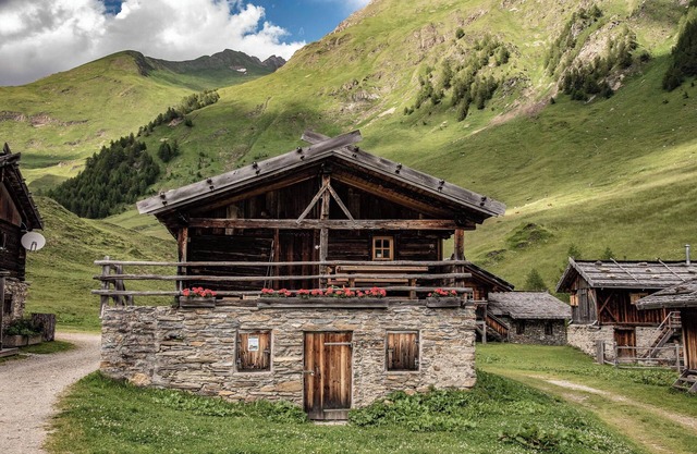 Cottage 'Lechnerhütte Fane Alm' with Mountain View, Wi-Fi & Terrace