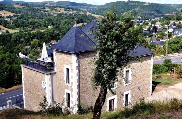 Cottage Lot Valley and the gates of Aubrac
