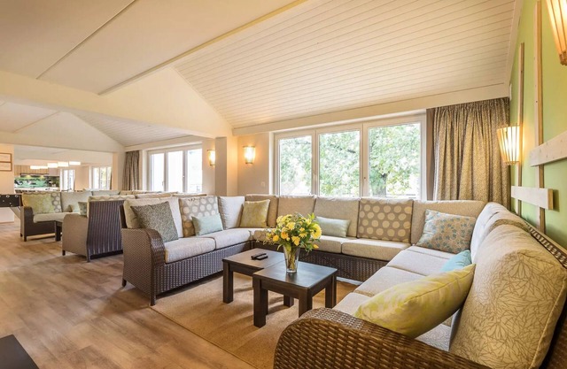 Cottage Premium 18 Persons