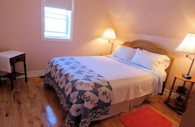 Country 2-brm apt. 10km to S'side, Weekly or Monthly rental.