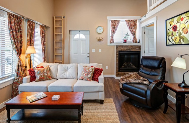 Country apartment that sleeps 4. Nestled in the Ogden Valley near the Lake.