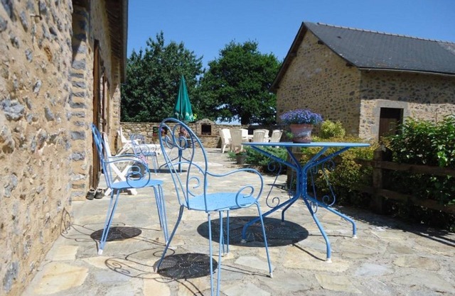 COUNTRY BED AND BREAKFAST 2