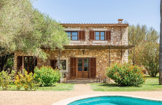 Country Home "Mirabo Ramonet" with Mountain View, Wi-Fi, Pool, Garden & Terrace