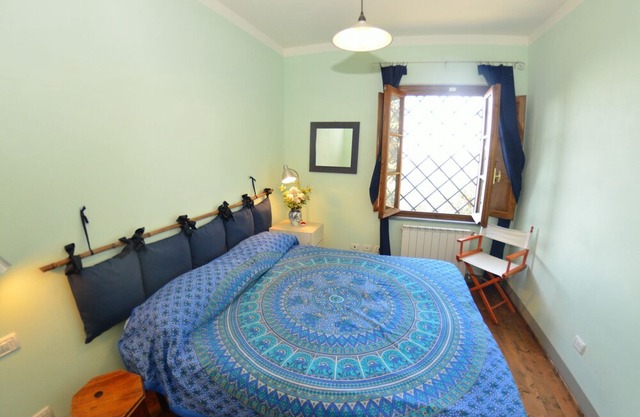 Country House / Farm House in San Gennaro with 2 bedrooms sleeps 4