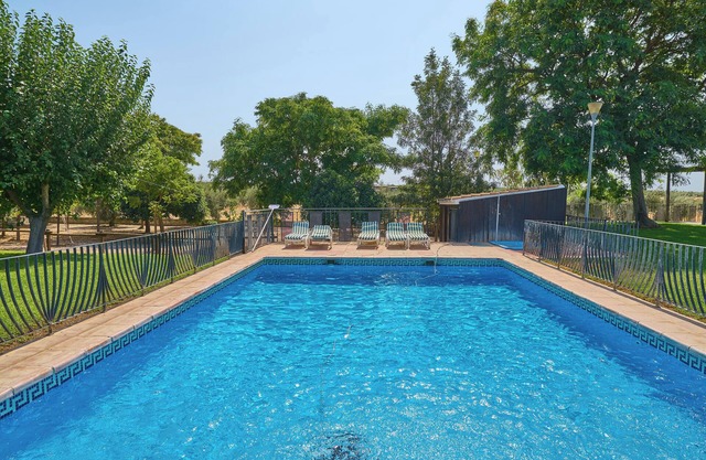 Country House 'La Cabaña Piscina Y Jardín' with Private Pool and Air Conditioning