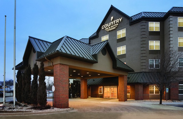 Country Inn & Suites by Radisson, Elk Grove Village/Itasca