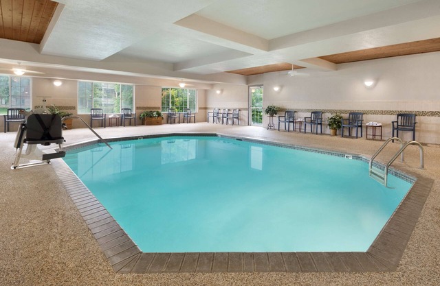 Country Inn & Suites by Radisson, Minneapolis/Shakopee, MN