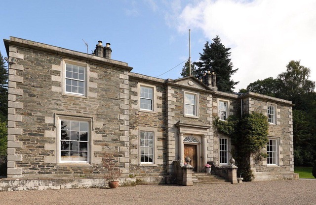 Country Resort in Moulin with 13 bedrooms sleeps 26