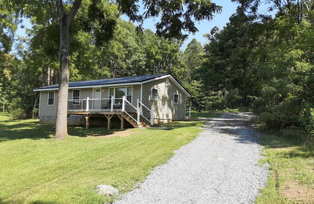 Country Retreat by Caverns, Natural Bridge, Zoo Safari, VMI, W&L, Blue Ridge PKW