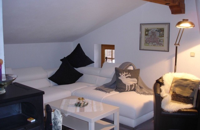 Country-style apartment with mountain views and close to the slopes