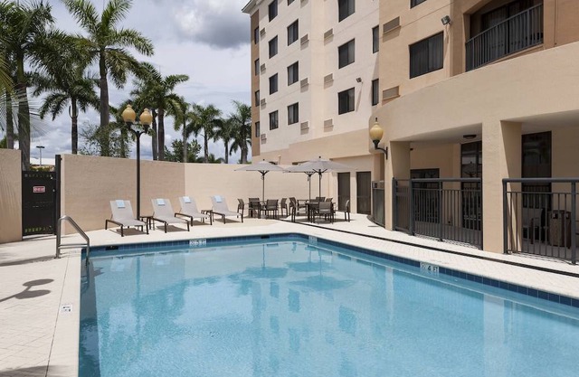 Courtyard by Marriott Miami at Dolphin Mall