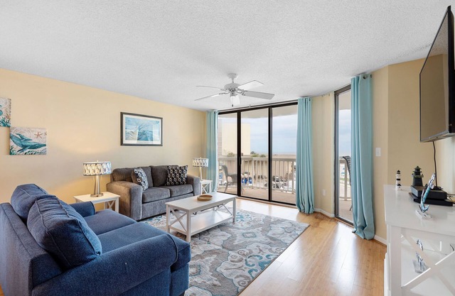 COV 301 - Lovely Oceanfront Villa - 4 Bedrooms - 2 Pools