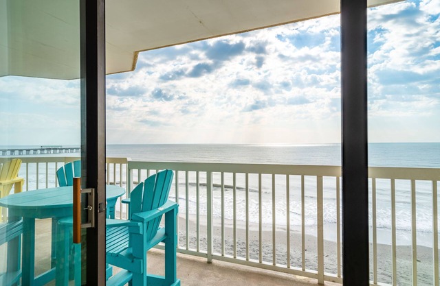 COV 320- Relaxing Oceanfront Villa - Panoramic Ocean Views - 2 Pools