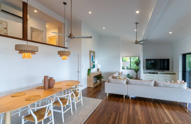 Cowries - Hamilton Island