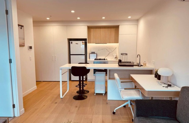 Cozy 1-Bed Flat with City Views