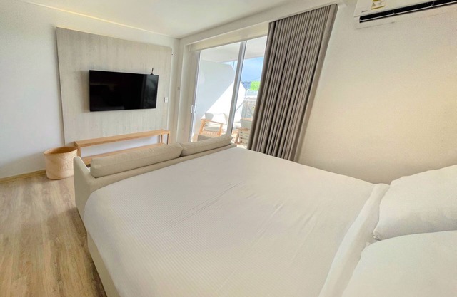 Cozy 1-bedroom apartment with Private Beach in Santa Marta
