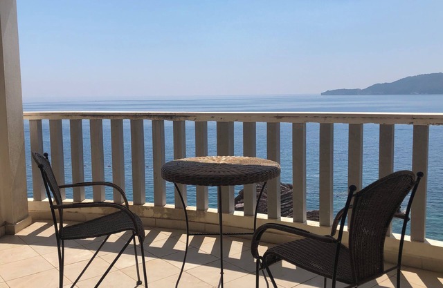 Cozy 1-bedroom apartment with WiFi, AC in beautiful Bečići