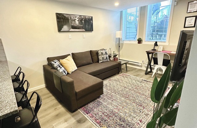 Cozy 1-bedroom condo in amazing Calgary with WiFi